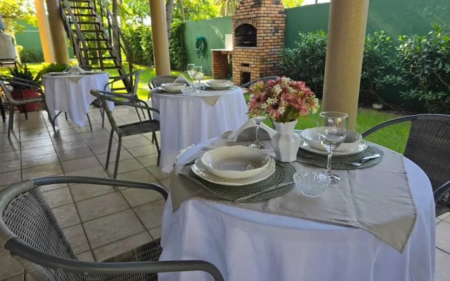 Kite And Dreaming Hotel