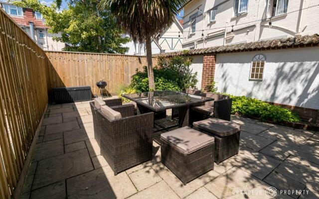 Elegant 2bed Apt- Bmouth Beach Front with Parking