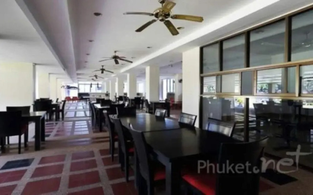 Patong Beach Gardens - Pool, Fast Wifi, Smart TVs