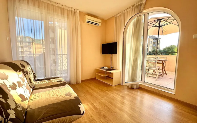 Menada Apartments in Messembria Resort