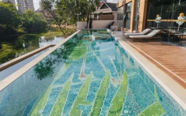 Xishuangbanna Jinghong No.1 Mansion (Splashing Square)