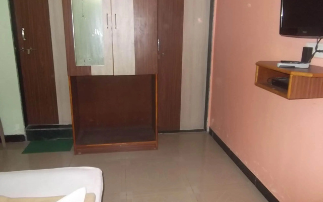 Hotel Oasis – Guest Rooms – Pune