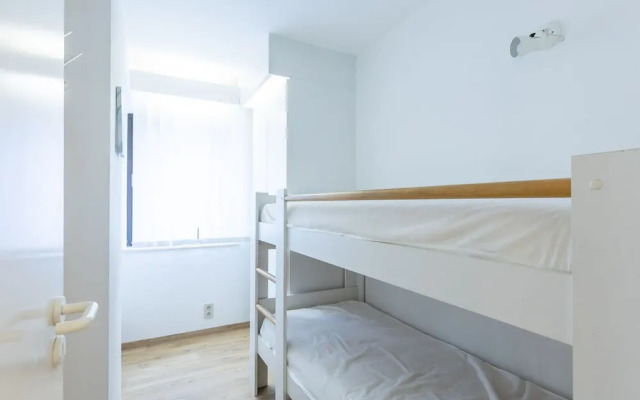 Corner Apartment on 5th Floor