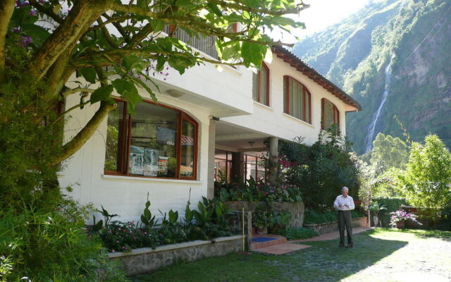 Volcano Hotel