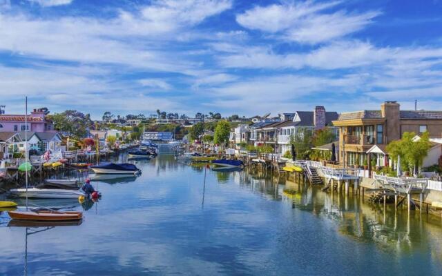 Newport Beach House (2 blocks from the Sand)
