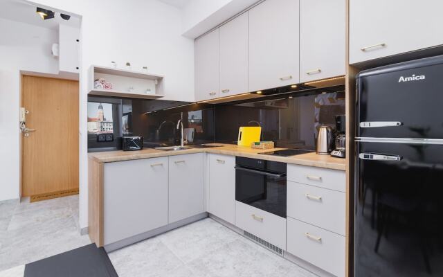 Apartment Daszynskiego Cracow by Renters