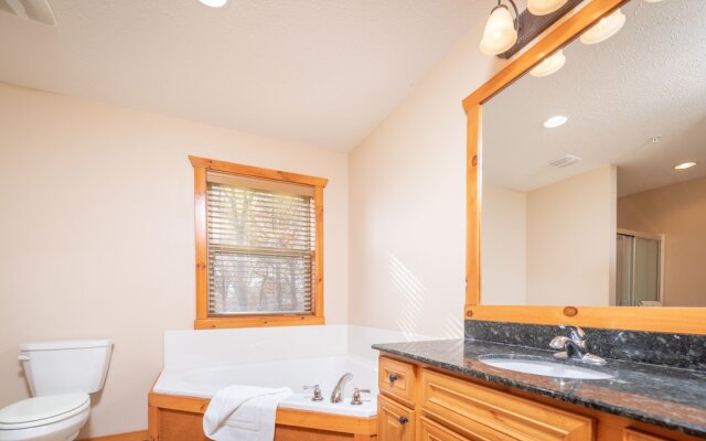 The Lodges at Table Rock Lake by Capital Resorts