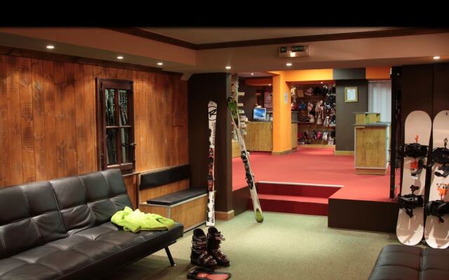 Pretty Apartment Just 300 Meters From the Slopes in Tignes