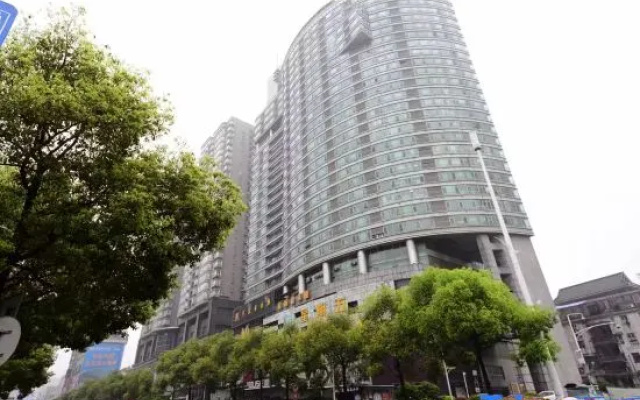Yueji Homestay Hotel (IFS Guojin Center Branch, Wuyi Square, Changsha)