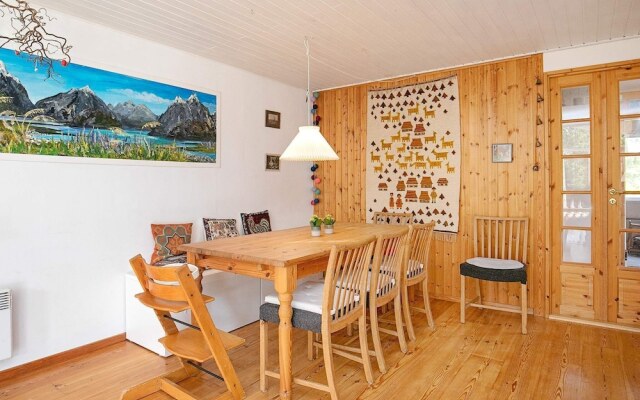6 Person Holiday Home in Væggerløse