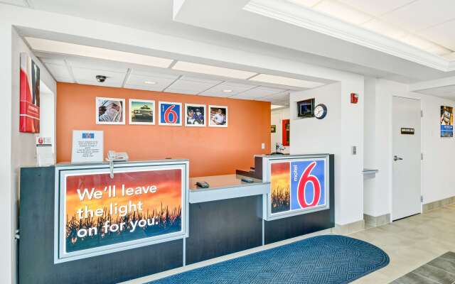 Motel 6 Big Springs, NE