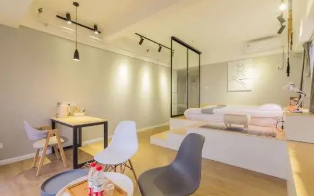 Xi'an Jiushe E-sports Cinema Designer Apartment