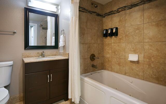 Best Western Plus Diamond Valley Inn