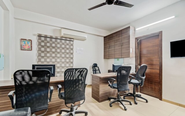 OYO 14502 Hotel Hill View Guest House Hitech City