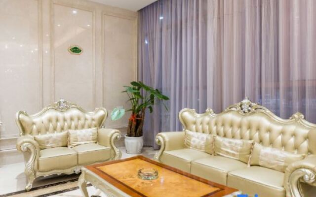 Vienna Hotel (Nanchang County Chengbi Lake)