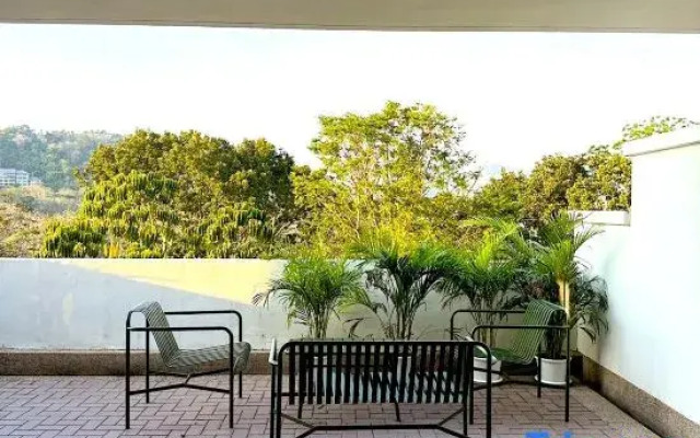 Newly Renovated Modern 3BR Blue Canyon Golf Villa