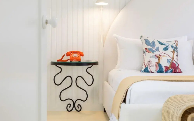 Silver Sands Motel & Beach Bungalows