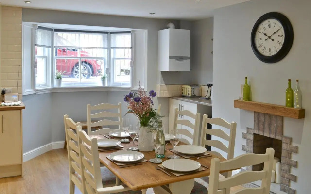 Abbeydale Town House