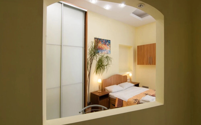 Подол, Константиновская 45