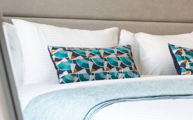 Vibrant & Ultramodern 1BR Apartment - Dubai Marina