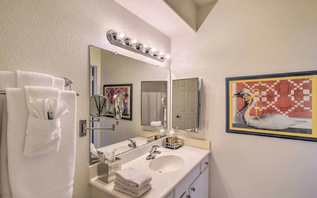 Near Golfing: Scottsdale Condo w/ Resort Amenities