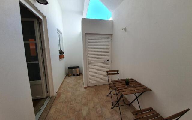Inn Faro - Casa Amarela - Guest House