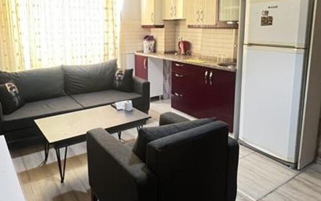 Kızıl Suit House