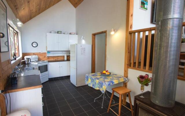 Kanuka House - Kaiteriteri Holiday Home
