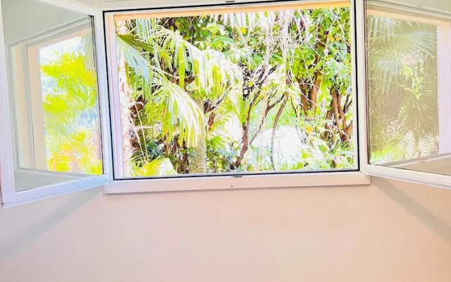 Sunny Modern Apartment Lake View Relax