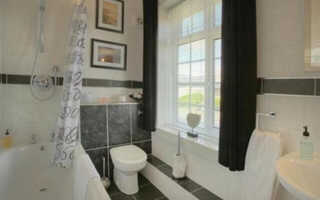 Robertsbrook Guest House