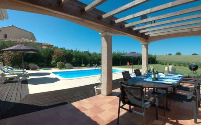Lovely 3-bed Villa in Les Cammazes