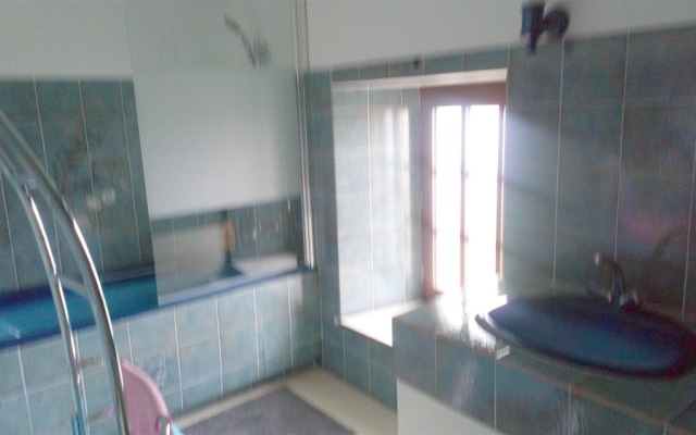 House With 4 Bedrooms in Sougéal, With Furnished Garden