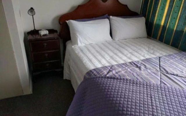 Airport Silver Fern Accommodation