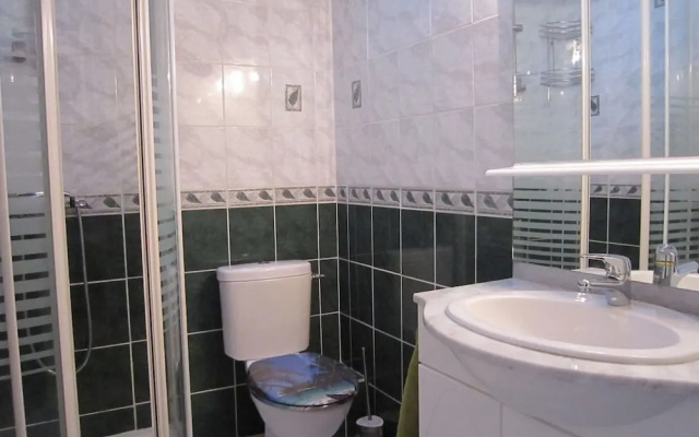 Cozy Cottage in Vaires-sur-marne With Garden