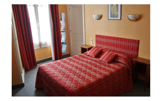 Hotel De France Et De Guise