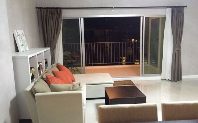 Baan Thew Lom By Woranan