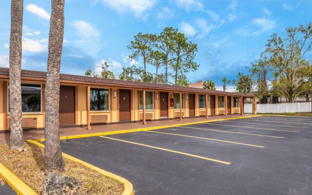 Super 8 by Wyndham Kissimmee-Orlando