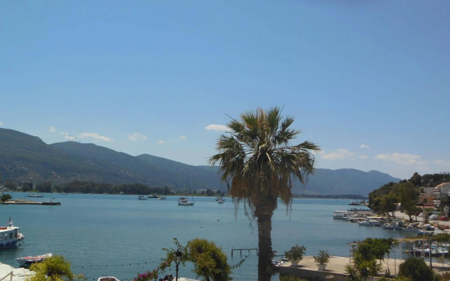 Theano Hotel