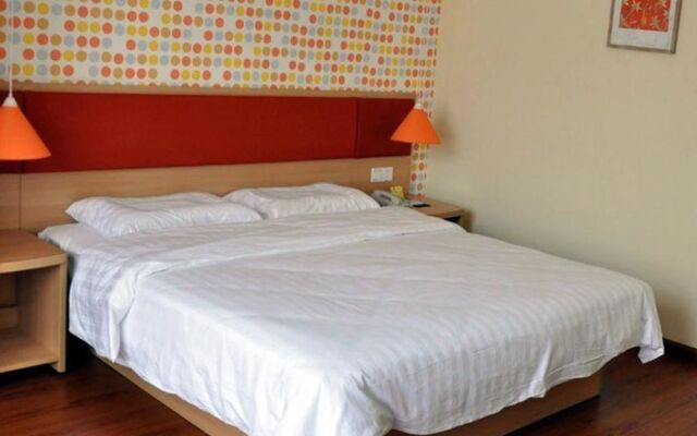 Home Inn- Tengchong Dongfang Road Branch