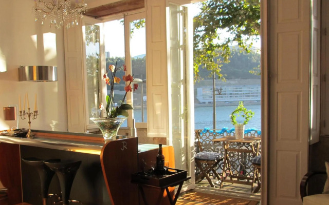 Porto Douro River Guest House