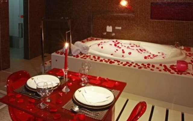 Dragon Motel (Только для взрослых)