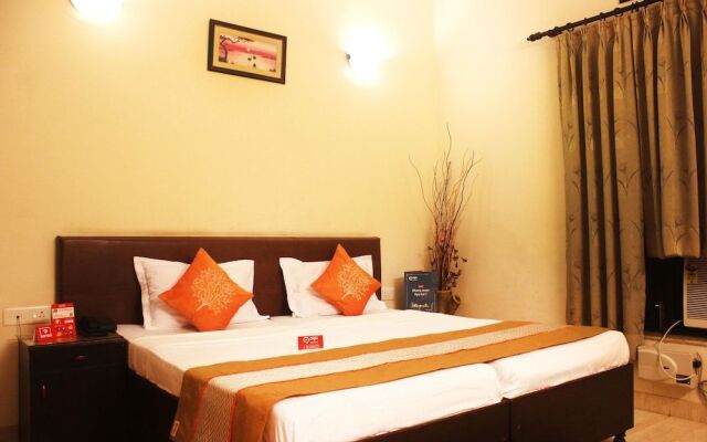 OYO 1875 Hotel Blooms 2