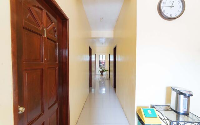 Reddoorz @ D Maagma Street - Vaccinated Staff