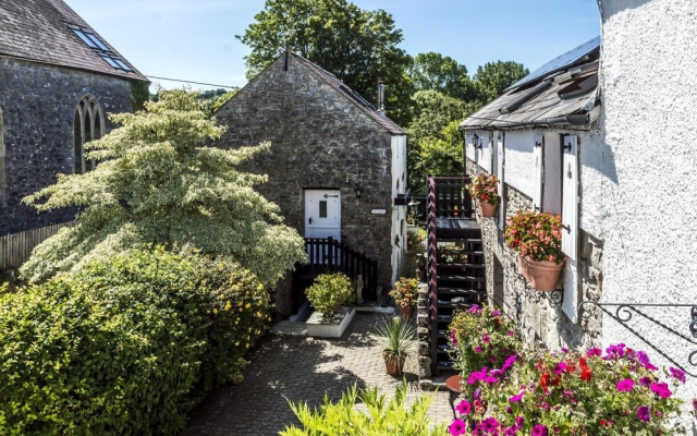 The Stables - 1 Bedroom Apartment