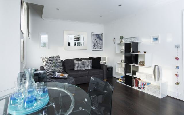 Lovely 1BR Flat Overlooking Southwark Park
