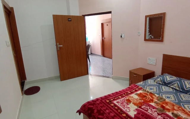 Hotel Saraswati Atithi Bhawan Vrindavan
