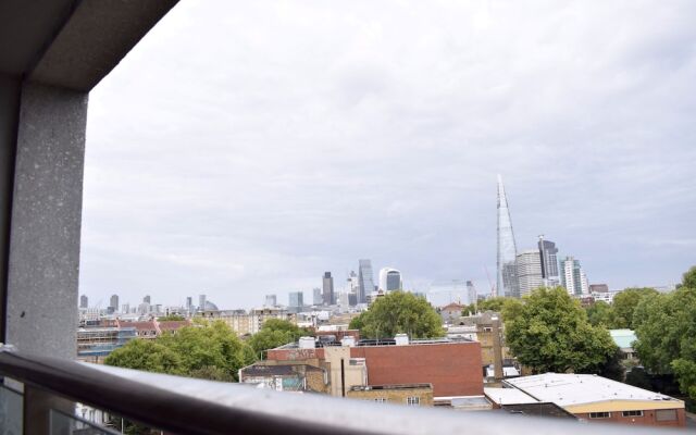 Bright and Spacious Apartment near London Bridge