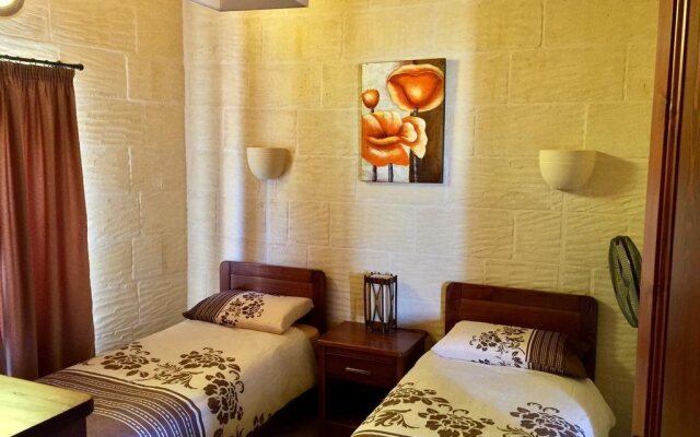 Qronfla Farmhouse B&B
