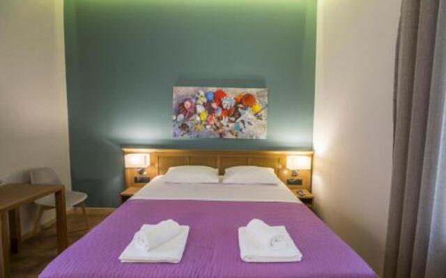 11 City Hotel