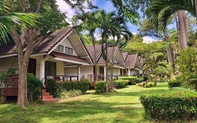 Lanta Village Resort